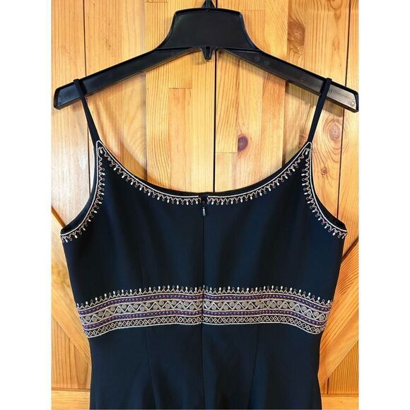 Maggy London Black Embroidered Sleeveless Dress Size 10 (4458) - Picture 6 of 7